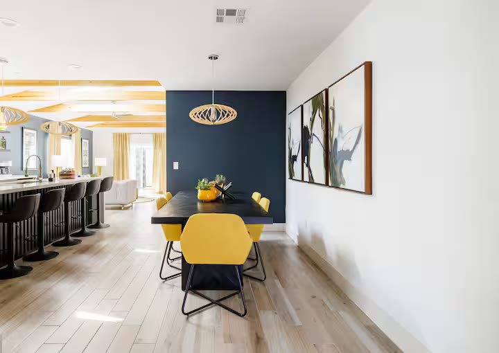 Modern All-En-Suite Home open dining and kitchen at a direct-booking vacation rental in Phoenix, Arizona