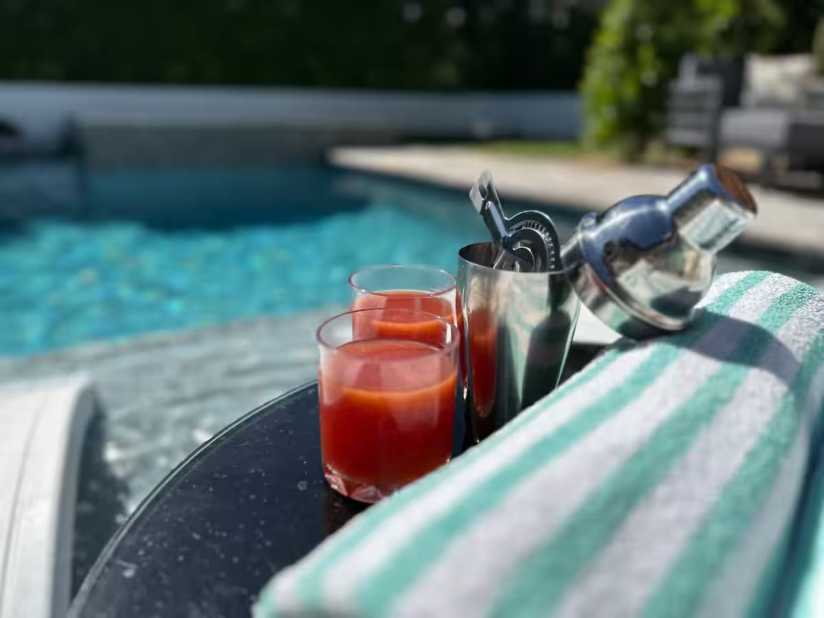 Palm Haven Pool House poolside drinks at a direct-booking vacation rental in Phoenix, Arizona